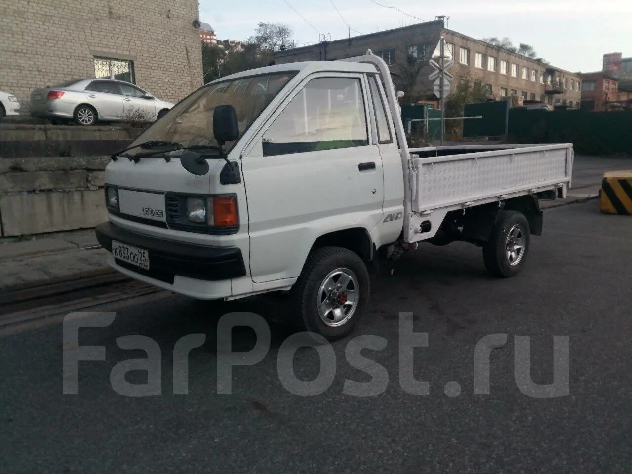 Грузовички владивосток. Toyota Lite Ace 1989 грузовой. Toyota Lite Ace 1997 грузовой-бортовой. Диски на микрогрузовик Тойота Таун айс. Маленький Грузовичок Тойота Lite Ace габариты.