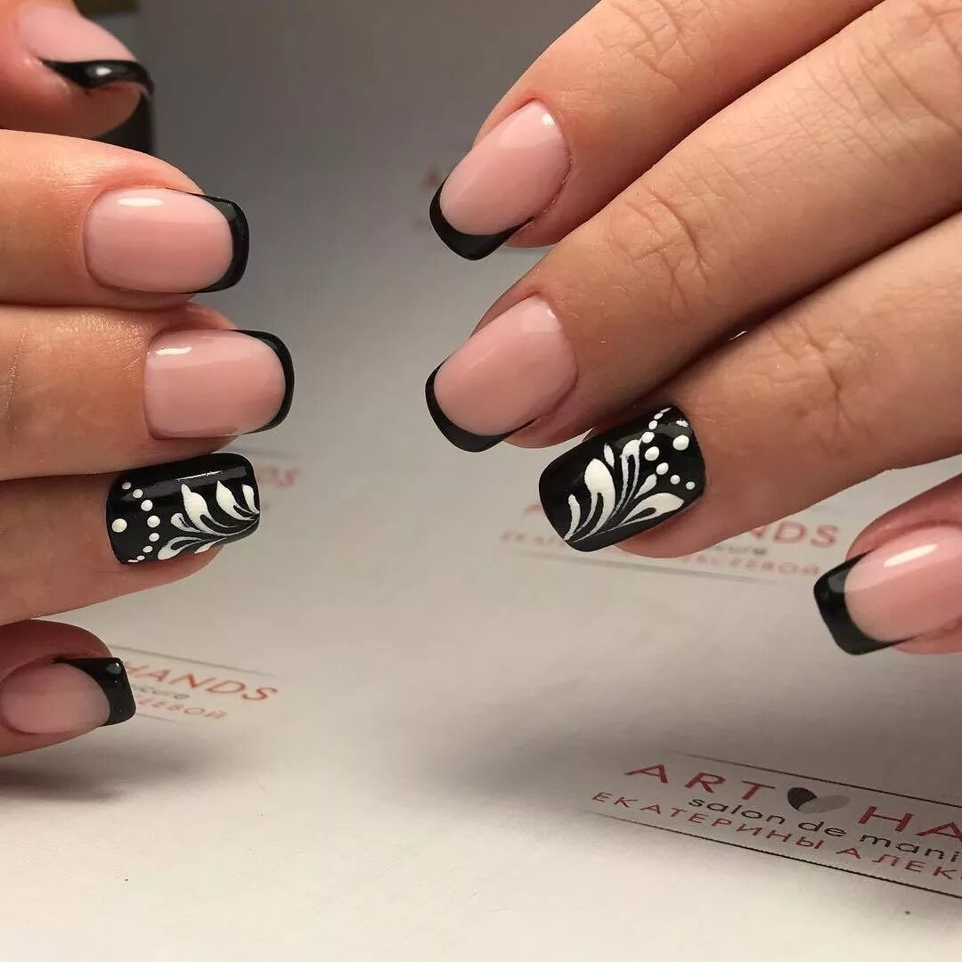 чёрный френч на ногтях. черный френч с рисунком. черно белый френч. французский маникюр черный с белым. маникюр французский с рисунком.