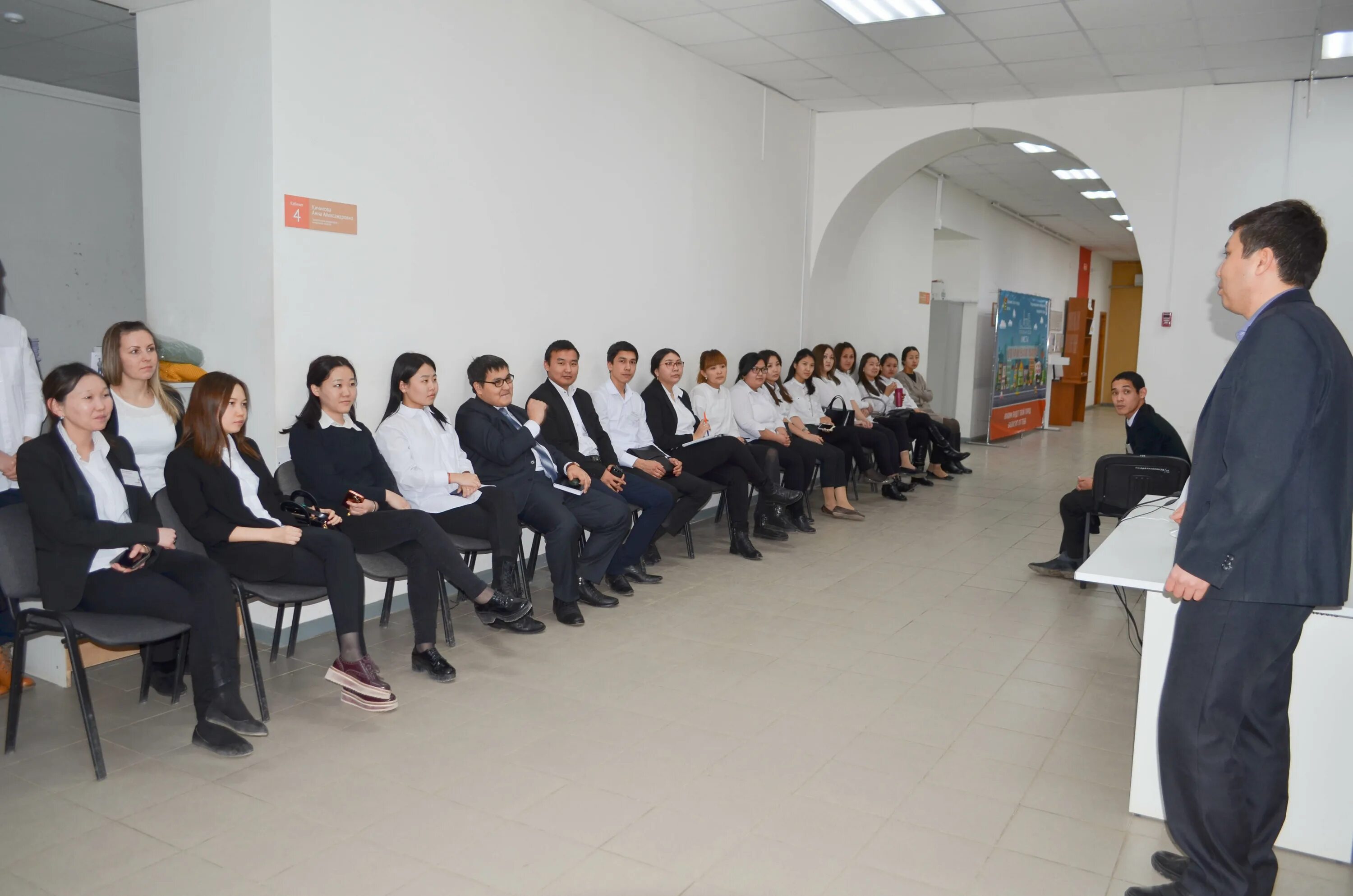 мфц элиста 1 мкр. элиста 1 микрорайон мфц. услуги для бизнеса в мфц. мфц элиста 4 мкр. мфц элиста.