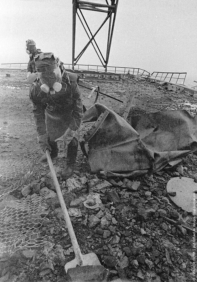 Chernobyl disaster. Чернобыль 1986. Взрыв на ЧАЭС 1986. Чернобыль 1986 ликвидаторы. Чернобыльская АЭС 1986.