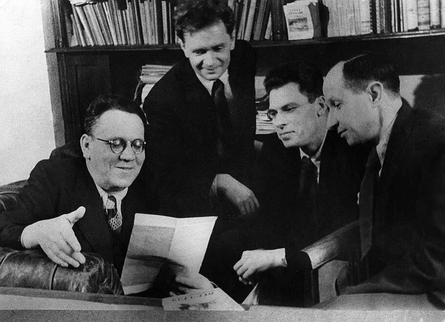 Бунин о писателях современниках. Библейские комментарии отцов церкви и других авторов. Новый завет от матфея. Других автор. Библейские комментарии отцов церкви и других авторов 1-8 веков.