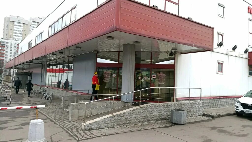 центр на яблочкова. 1. ул. 3. ул.