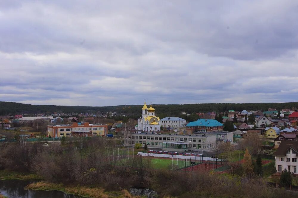 Поселок старопышминск. Поселок старопышминск свердловская область. Сретенская церковь старопышминск. Старопышминск г. Поселок старопышминск свердловская область.