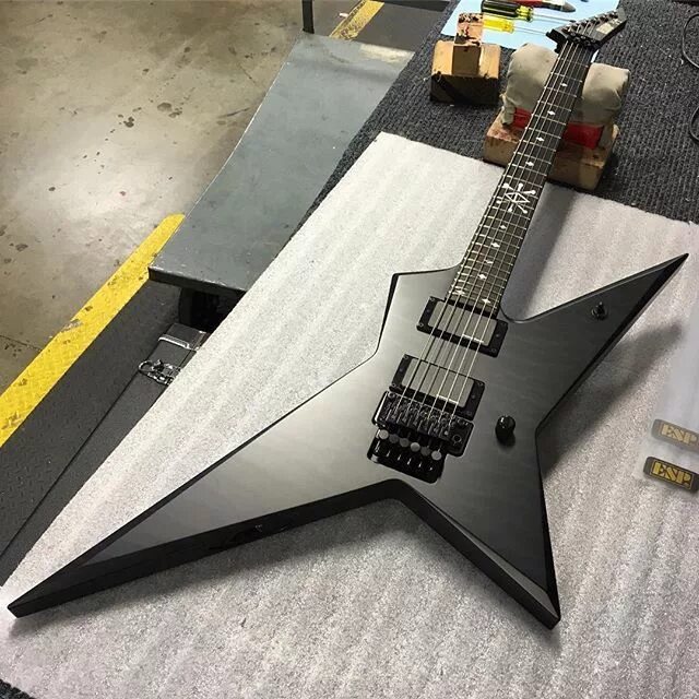 Электрогитара star. Электрогитара Шинигами ESP Custom. ESP Guitars Custom shop. ESP Ltd Guitars. Гитара ESP Custom ангел.