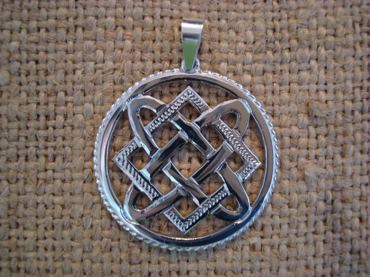 звезда руси символ сварога. звезда лады богородицы оберег. символ богини лады у славян. богиня лада символ. символ лады у славян.