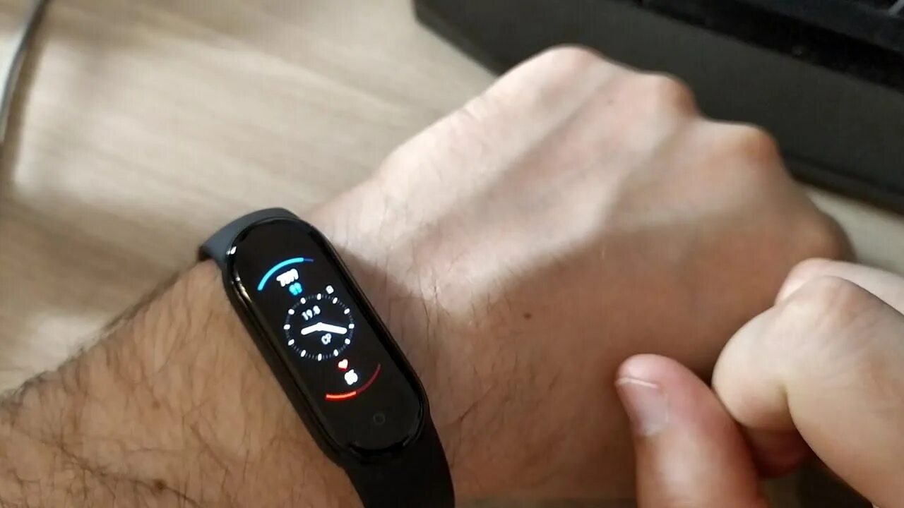 Band 6 экран. Xiaomi mi Band 5 циферблаты. Mi Band 7 циферблаты. Mi Band 6 циферблаты.