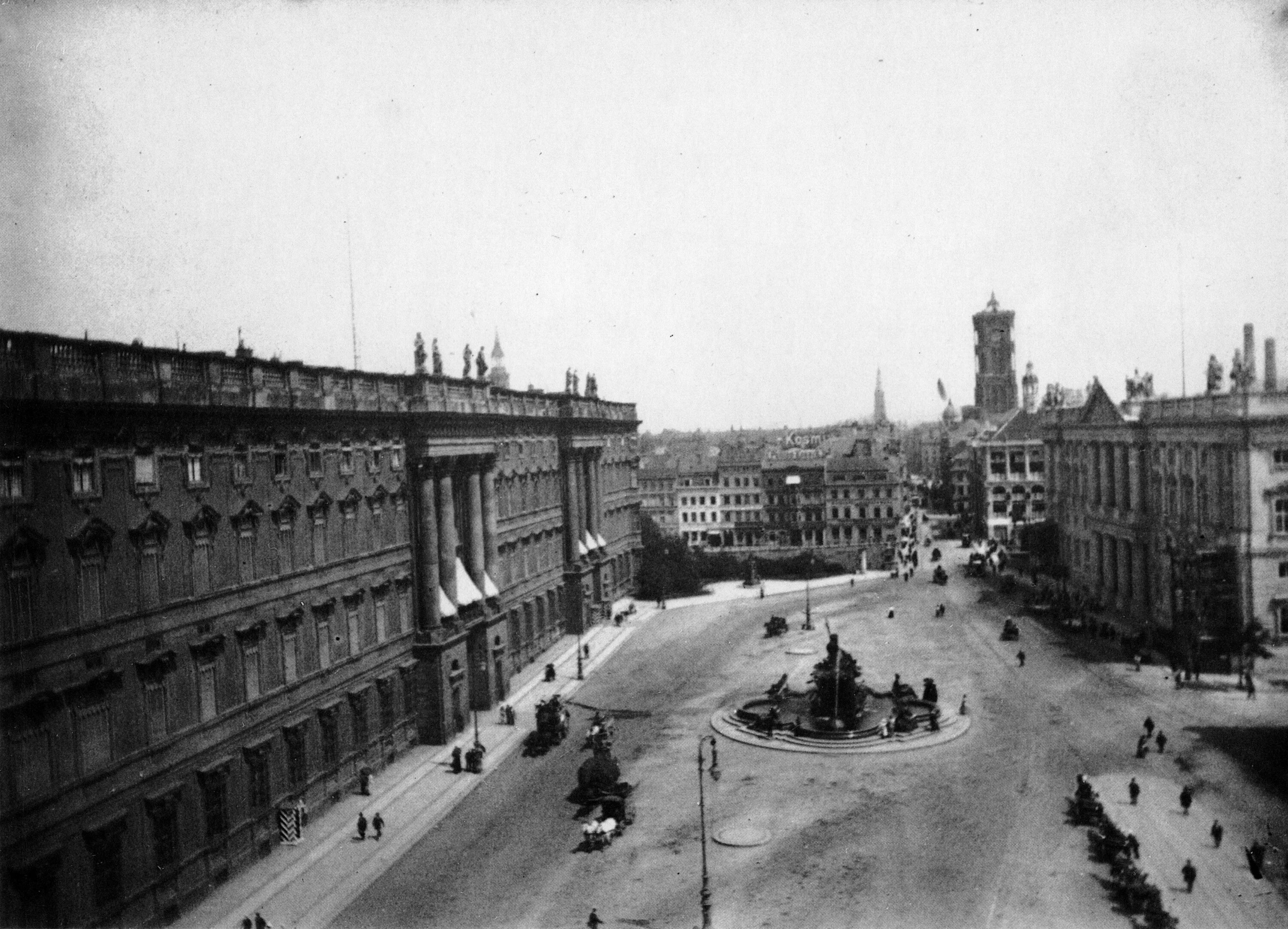Вокзал фридрихштрассе в берлине. Берлин 1900. Берлин 1900. Старый берлин friedrichstrasse. Берлин 19 век.