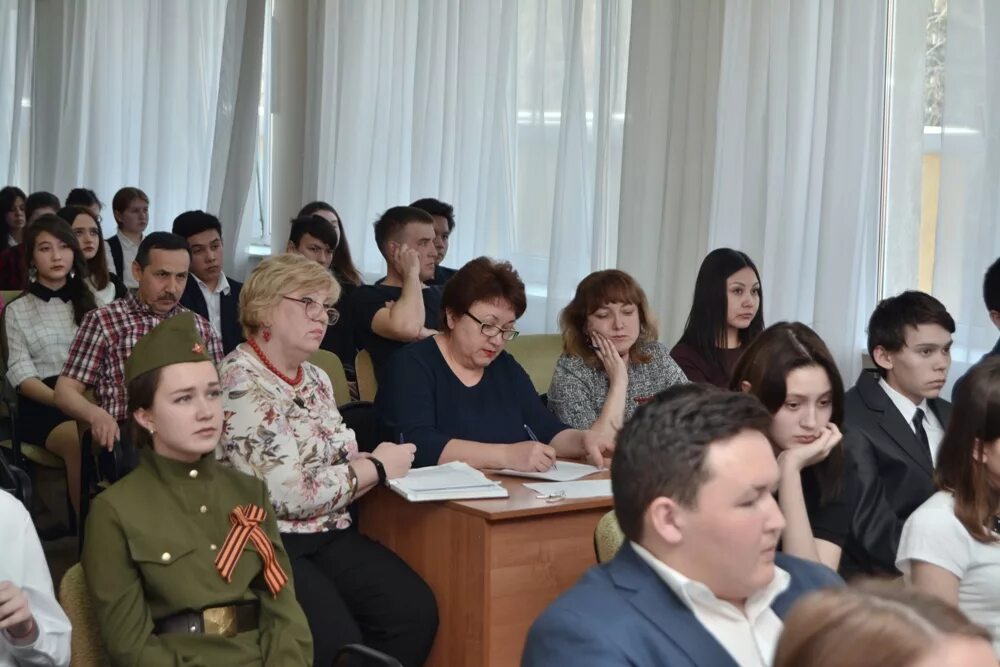 директор училища искусств. ирина михайловна училище искусств уфа. училище искусств директор. болотуев александр васильевич. ууи стипендия.