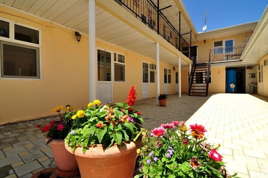 Витязево жилье у моря 2024. Скифская улица витязево. Витязево жилье у моря 2024. Пансионат витязево фэмили. Анапа, п.