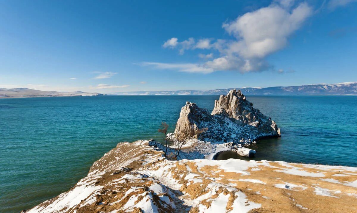 западное побережье байкала. шаманка ольхон. байкал был морем. малое море байкал. мыс уюга на байкале.