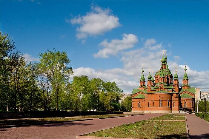 Поли буд. Органный зал Челябинск алое поле. Алое поле Челябинск фото. Органный зал на алом поле фото. Городская больница алое поле.