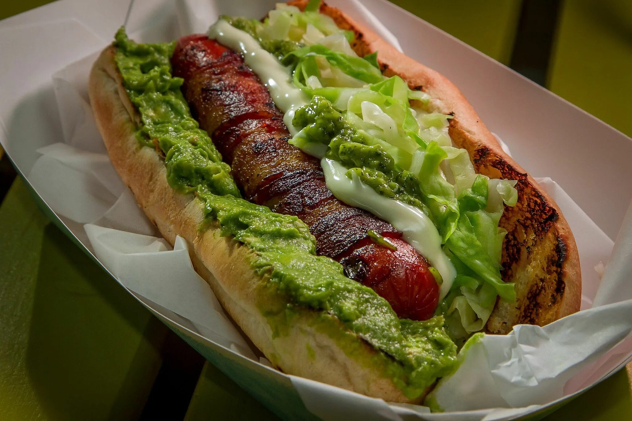 Хот-доги. Американский хот дог. St hot dog. Хот дог кафе. Хот дог стрит фуд.