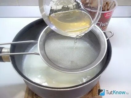 Воду через сито