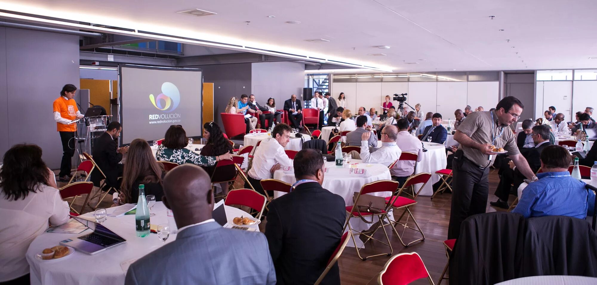 Конференция world cafe. World cafe мировое кафе. Кафе международные. Ресторан планета чебоксары. World cafe фасилитация.