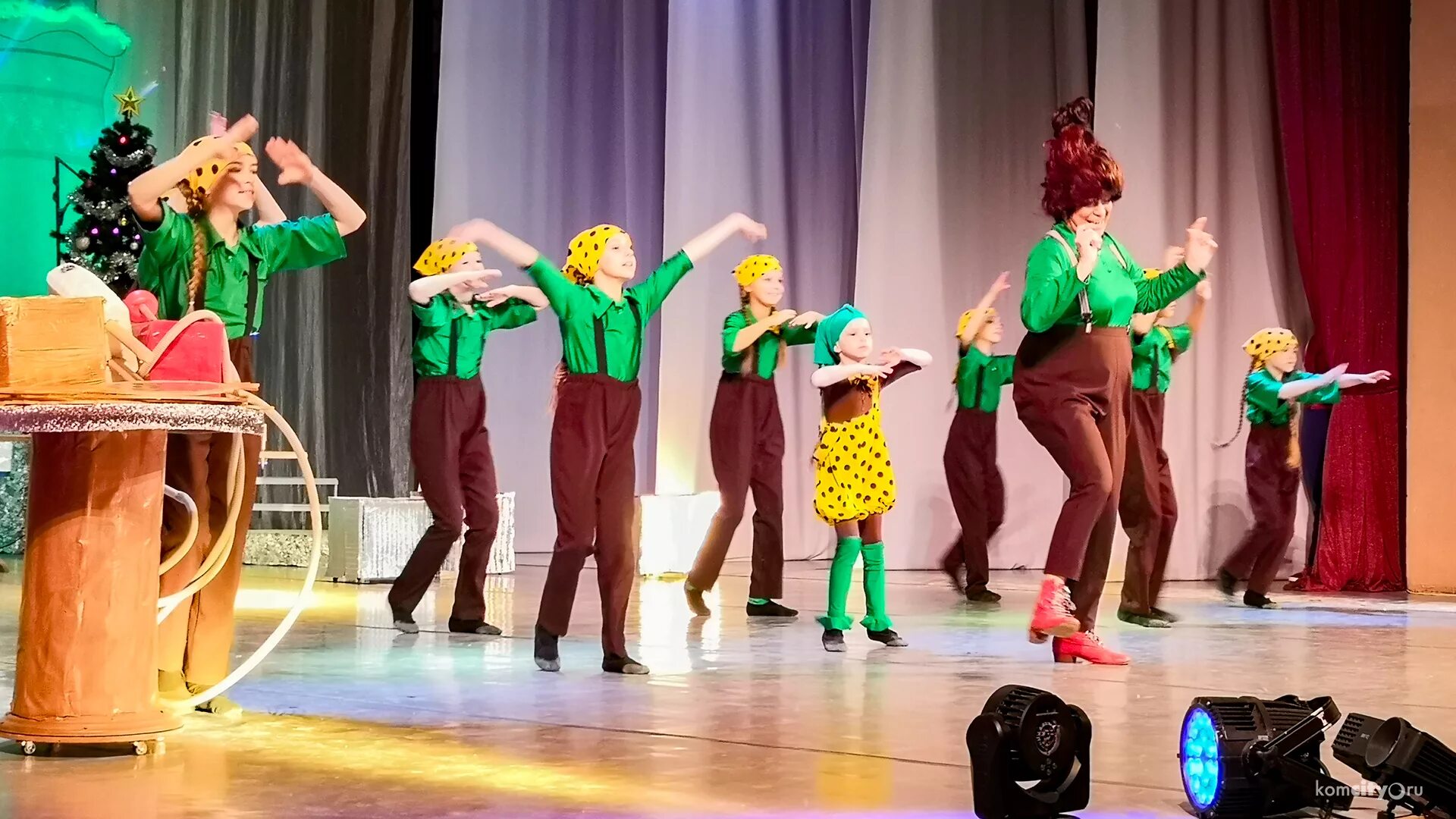 представление в дк железнодорожников