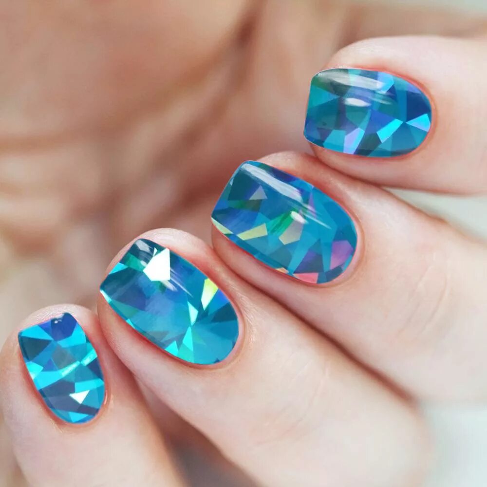 маникюр со слюдой гель-лак. лак битое стекло. ьмиое стекло на ногтях. стеклянный маникюр. маникюр с битым стеклом.