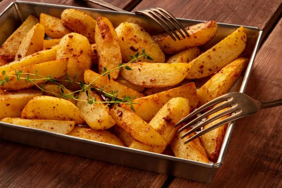 Картофельные дольки с укропом мираторг