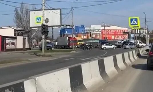 Ростов дтп в пятницу на доватора. Мадояна доватора ростов на дону. Новости ростова. Доватора перекрёсток варовсковп. Новосибирск улица доватора, 11а.
