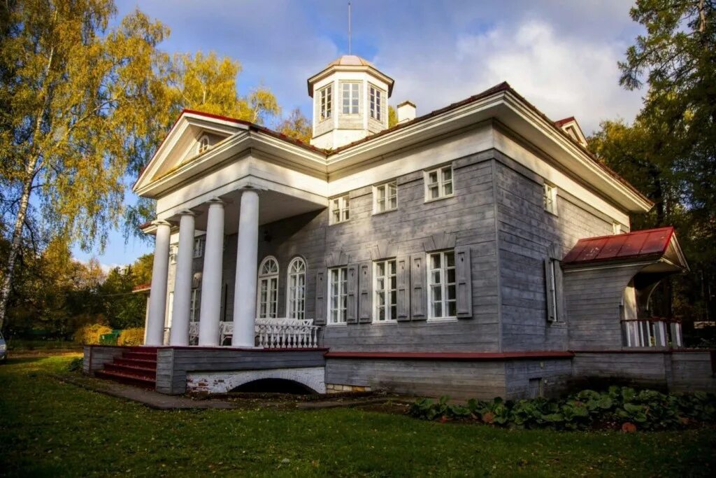 Усадьба 10. Усадьба 10