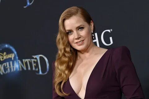 Amy adams cleavage