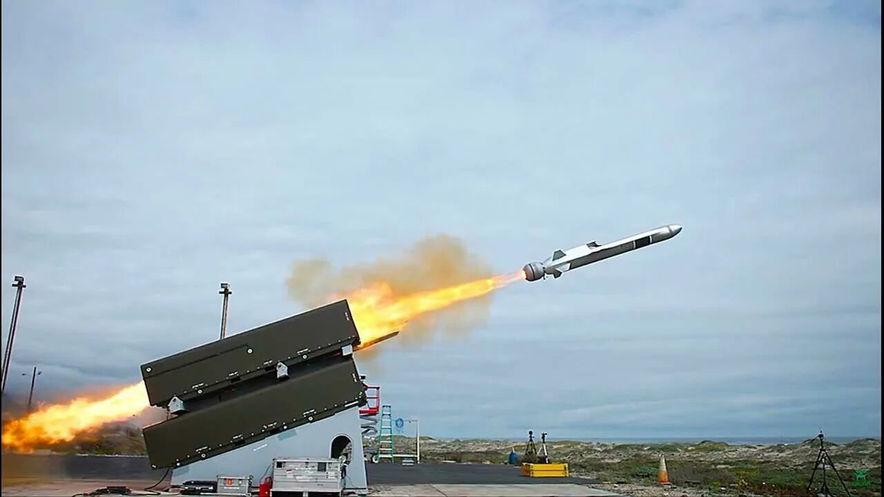 Выстрел удара. MGM-140a atacms Block 1. Ракета MGM-140 atacms. Противокорабельными ракетами NSM. ВТО (высокоточное оружие) воздушного базирования большой дальности.