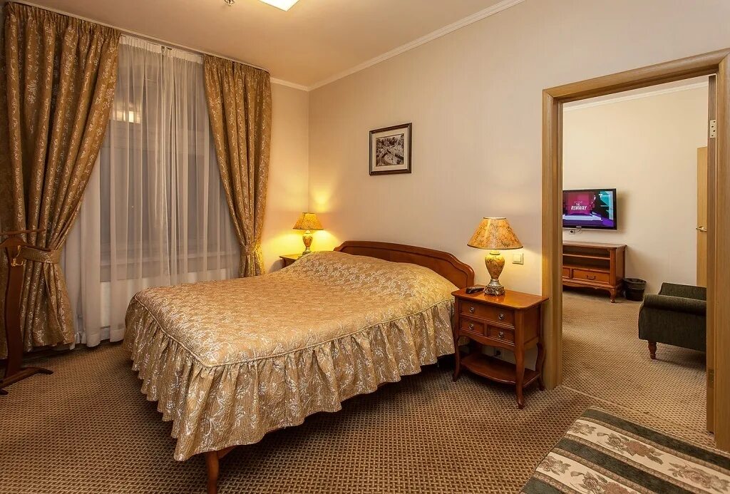 Гостиница любим в ярославле. Азимут отель ярославль. Бронировать ярославль. Бронировать ярославль. Бронировать ярославль.