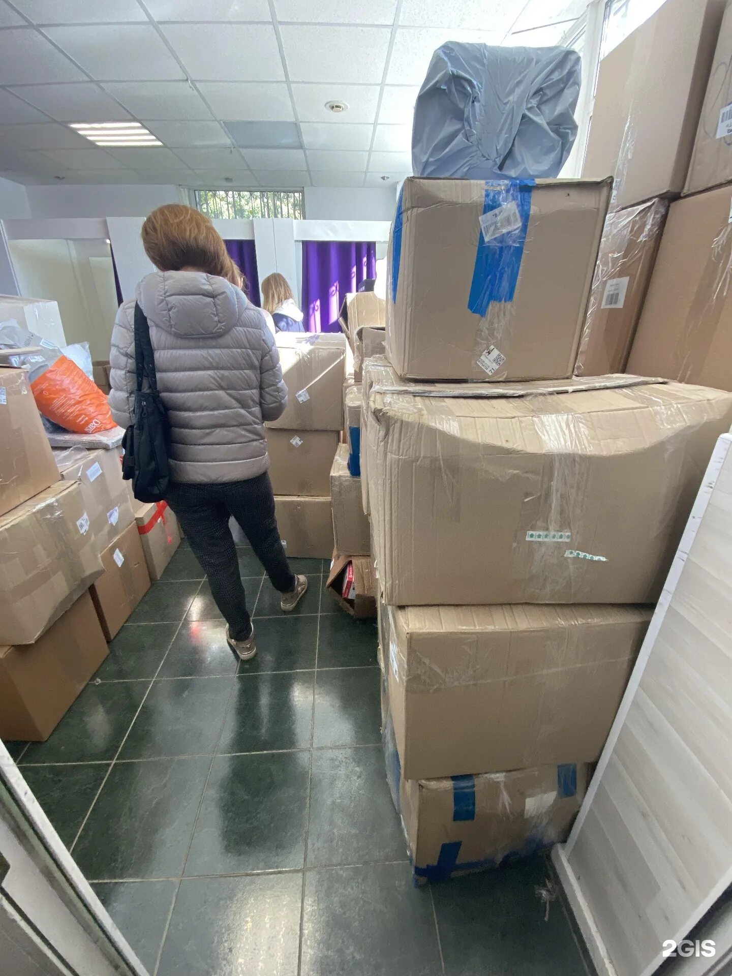 Склады спб. Работа вайлдберриз шушары отзывы. Комплектовщик интернет заказов. Отзывы работников на wildberries пункт выдачи. Вахта в москве.