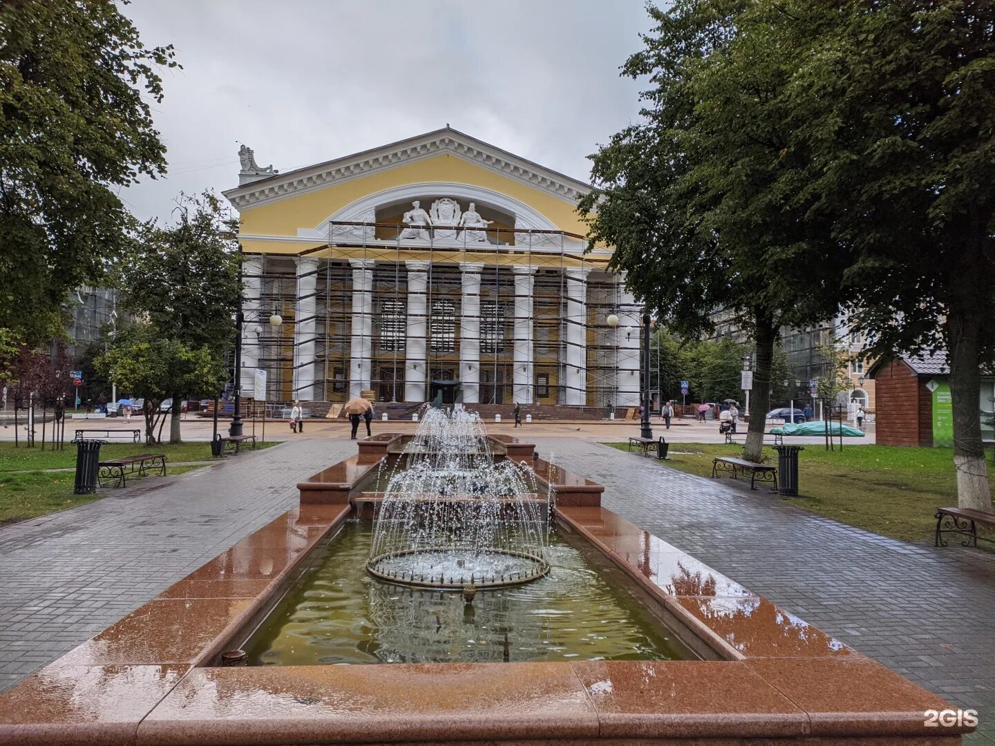 Калуга театральная. Кафе драмтеатр калуга. Театральная площадь калуга фото. Буги вуги, калуга, театральная улица, 12. Театр калуга театральная площадь.