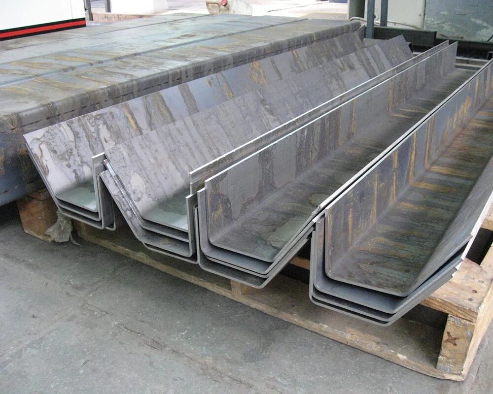 Лист гладкий стальной оцинкованный с покрытием "полиэстер" толщ: 0,4 мм. Гибка листа металла 2мм. Гибщик листового металла. Лист гибко. Лист гибко.