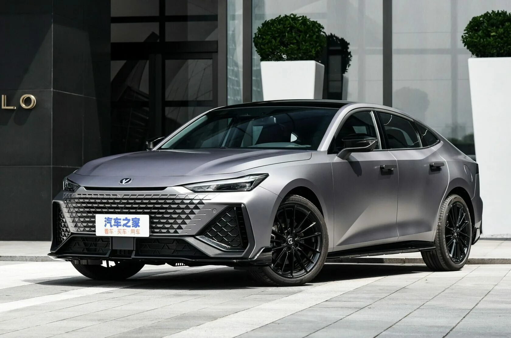 Changan univ. Uni-v 2025. changan uni-v 2025. чанган uni v 2025. новый чанган 2025.