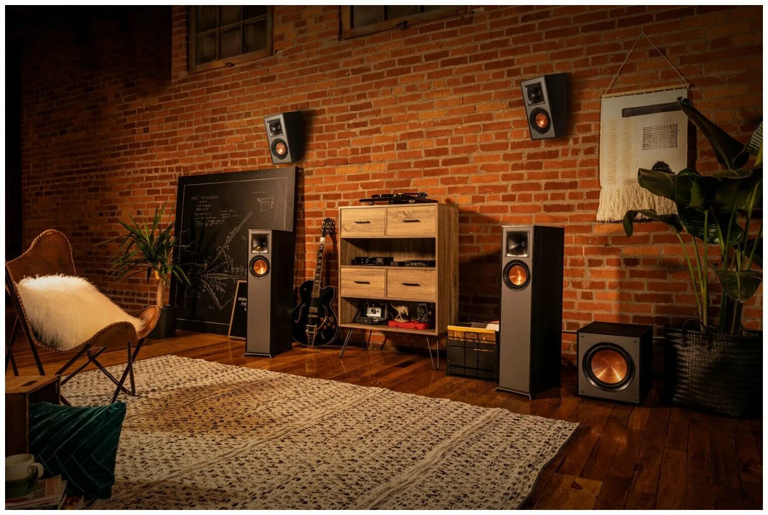 Стерео акустические системы. Klipsch reference r-610f. Klipsch 610. Klipsch напольная акустика. Klipsch r-610-f, Black/GNM, напольная акустическая система. НЧ/СЧ 1 Х 165мм, ВЧ 1 X 25мм.