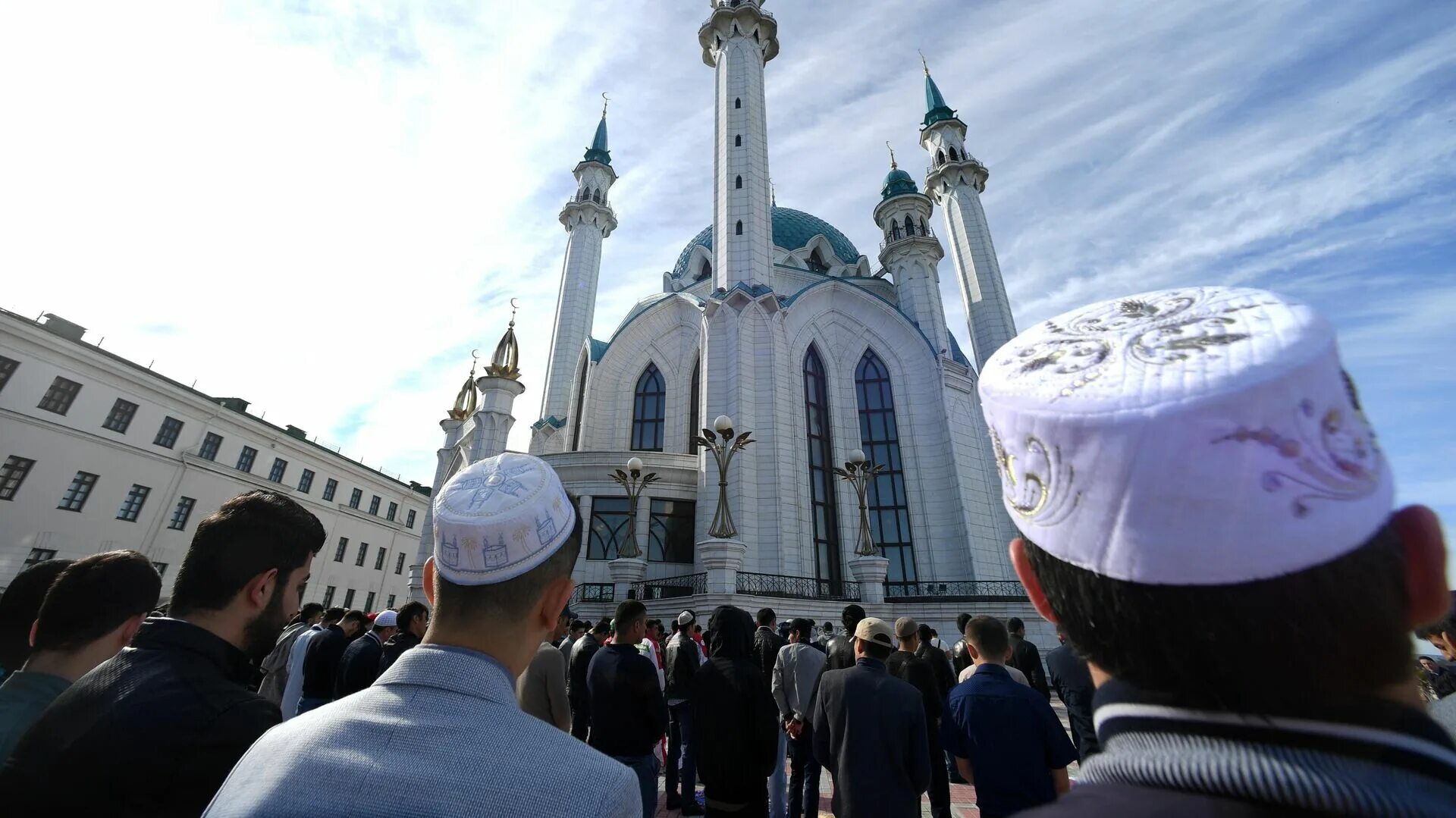 Какой масу у мусульман сегодня. Мечеть кул Шариф. Курбан байрам кул Шариф. Ураза байрам кул Шариф. Ураза-байрам 2023 в Москве.