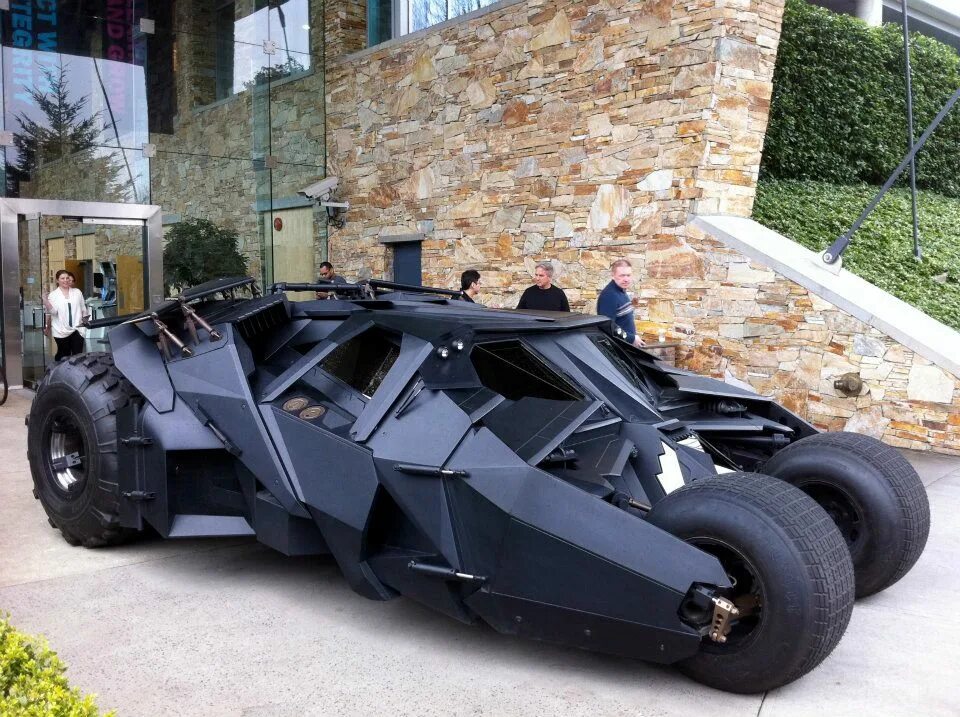 Batmobile 2022. Ламборгини бэтмобиль. Китайский бэтмобиль. Бэтмобиль 2008. Бэтмобиль лимузин.