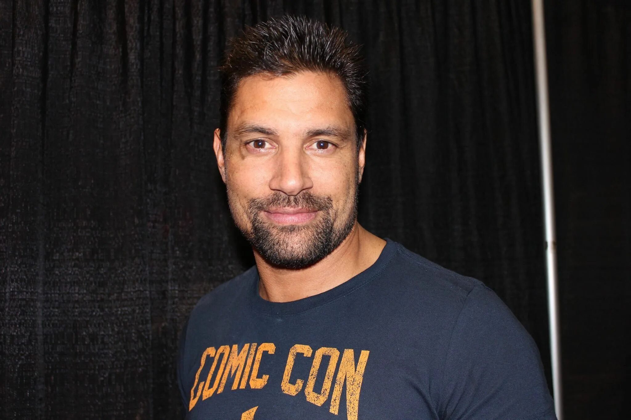 Ману 9. Ману беннетт. ману беннетт manu bennett. ману беннетт 2025. ману беннетт фото.