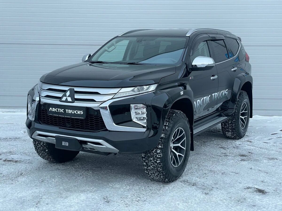 Купить новый Mitsubishi Pajero Sport 2025 в наличии, цена на семиместный внедоро