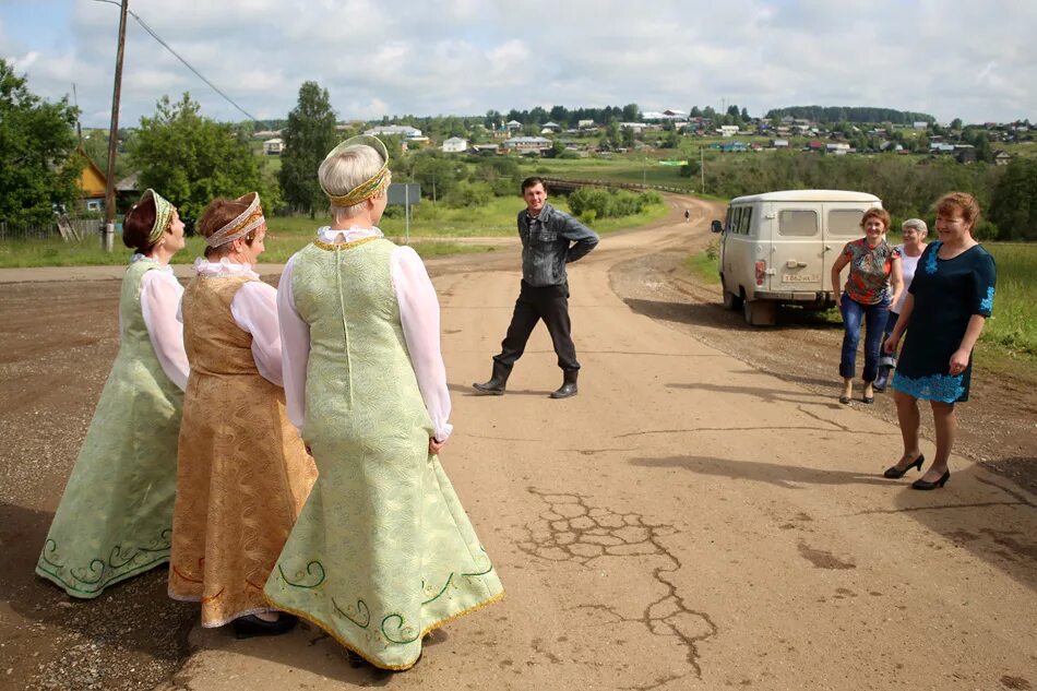 Фильм первый парень на деревне 2018. Первый парень на деревне сериал 1. Фильм первый парень на деревне 2018. Евгения нохрина первый парень на деревне. Первый парень на деревне серии.