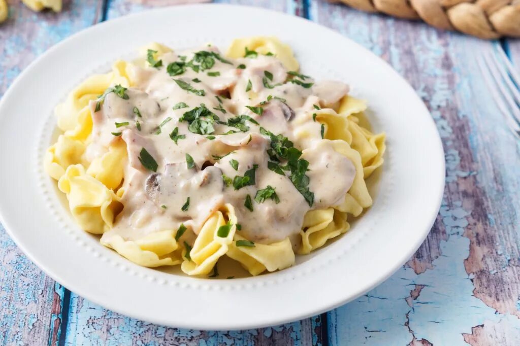 макароны с картошкой. вермишель с сыром. гарнир к макаронам. картофельные макароны итальянские. паста карбонара с беконом.