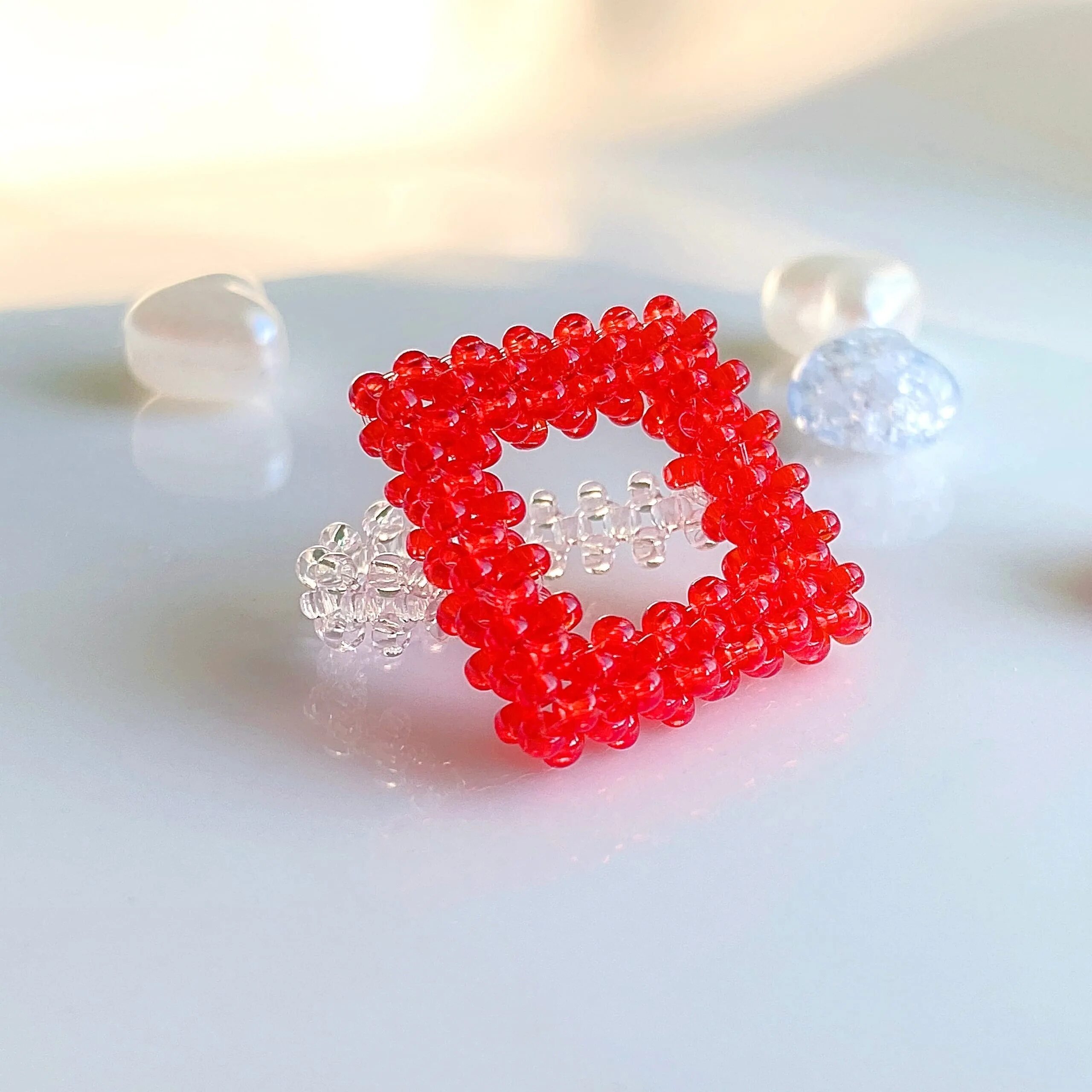 Квадрат из бисера. Серьги из бисера. Квадратное кольцо из бисера. Квадрат из бисера. Кулон из бисера.