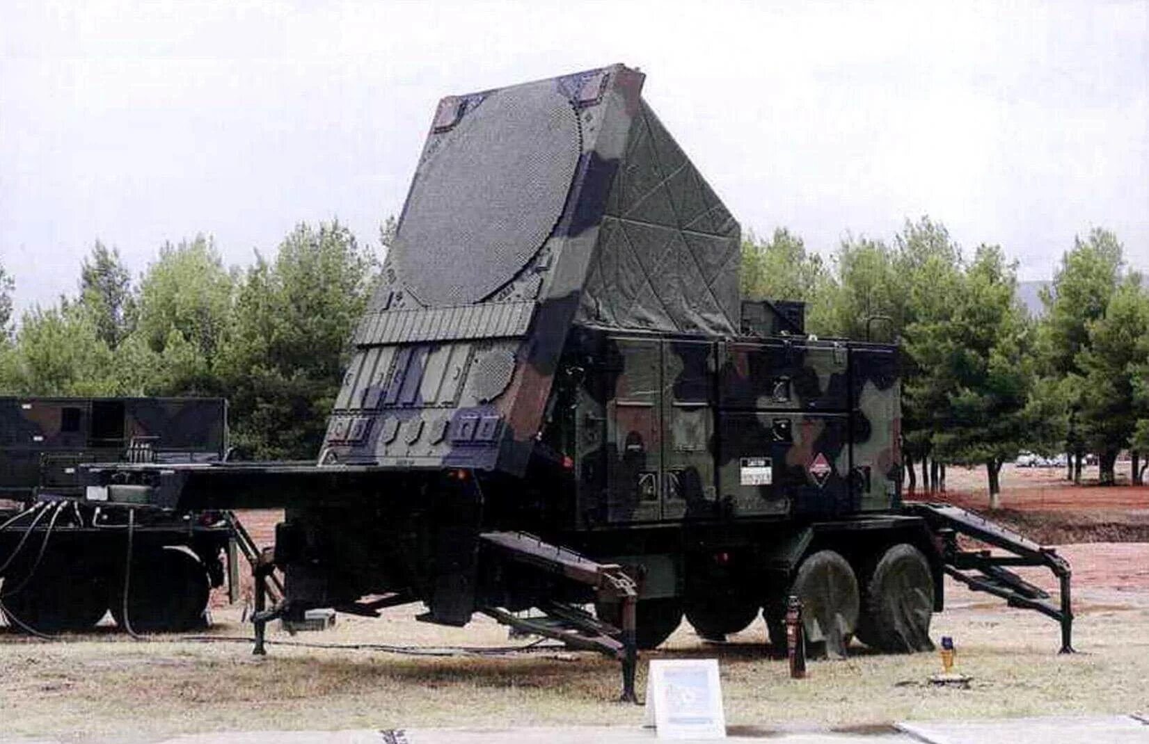 Батарея пэтриот состав. РЛС an/MPQ-53. РЛС ЗРК Patriot. ЗРК Патриот многофункциональная РЛС an/MPQ-53. An/MPQ-53.