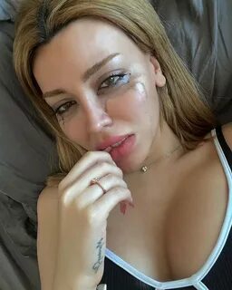 Bazen ürettiği içeriklerle bazen ise geçirdiği değişimle gündem olan Mika&a...