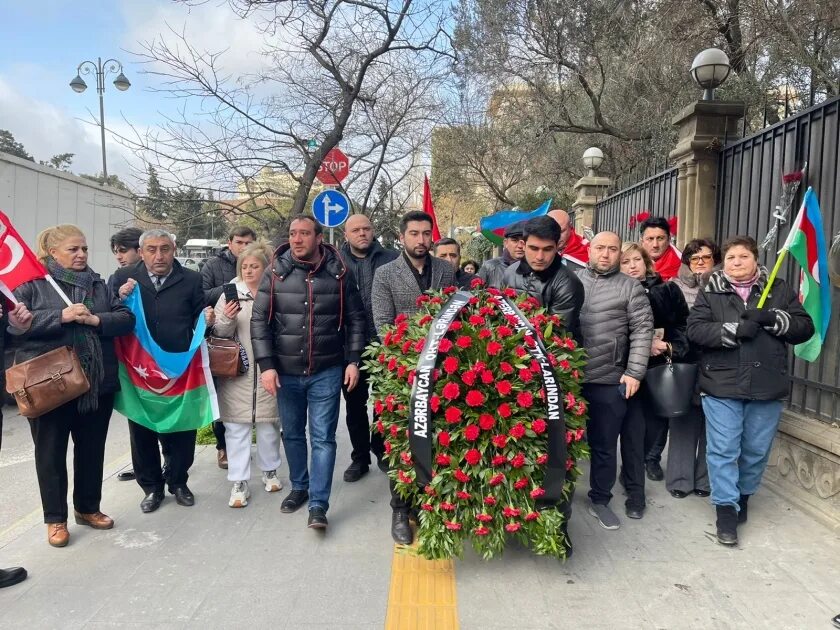 Таджикистан не выразил соболезнования. Соболезнование турецкому народу. Соболезнования народу Турции. Спасатели МЧС Азербайджана в Кахраманмараше.