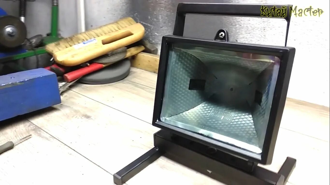 Мощный прожектор 12 вольт 50 а. Делаем прожектор. Прожектор светодиодный переносной в гараж. Самодельный светодиодный прожектор 220в. Делаем прожектор.