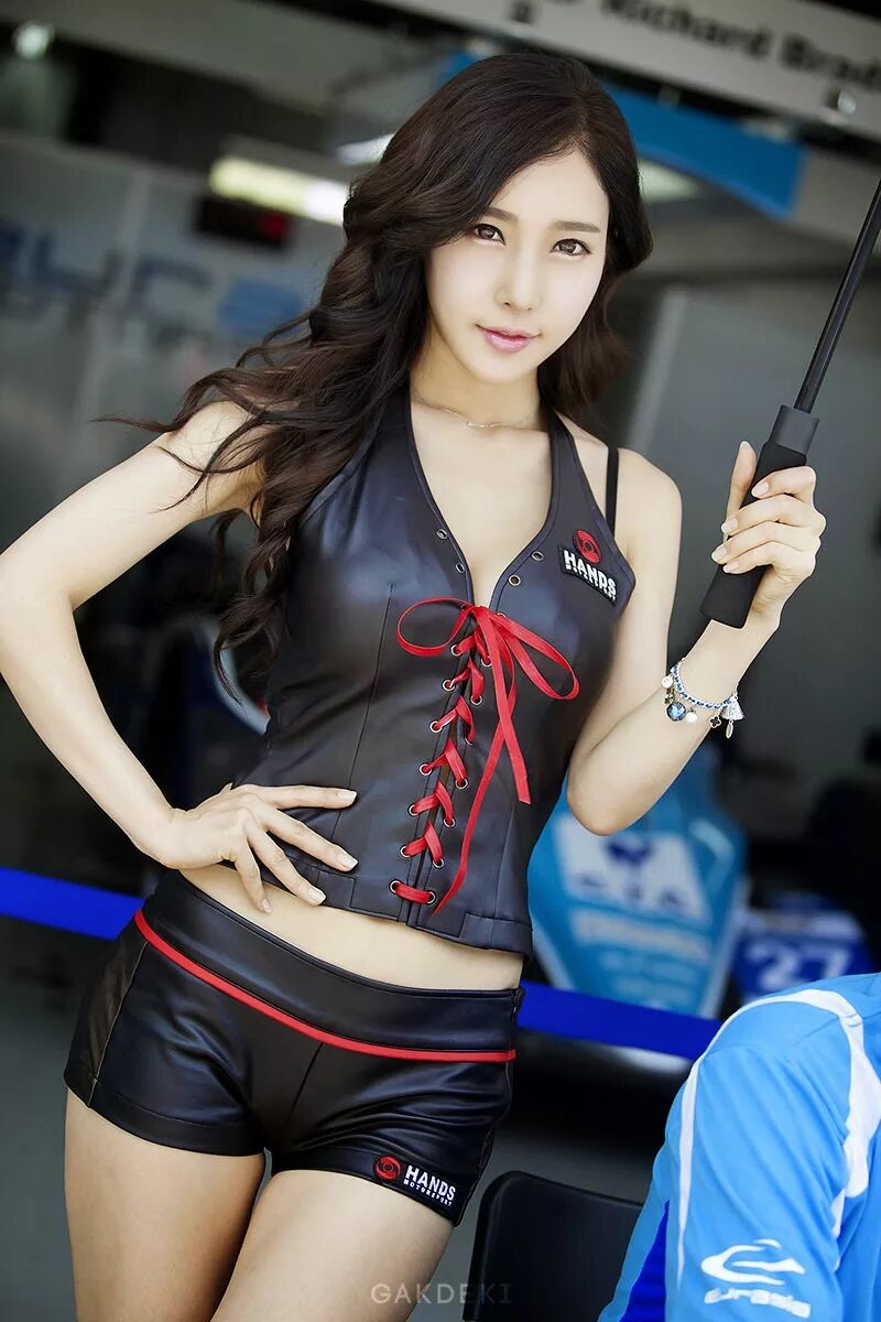 Asian queen. Race queen. korean race queen. korean racing queens. korean race girl camel.