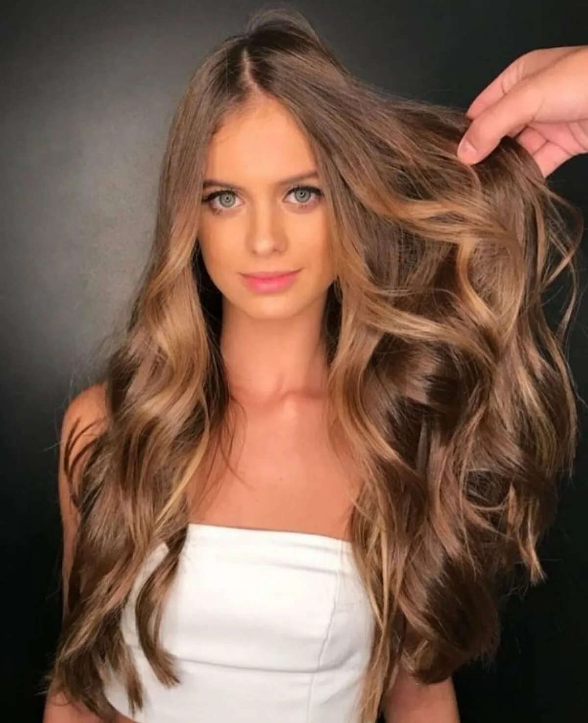 Красивый цвет волос. Русый 2023. Тёмно-русый цвет волос с пепельным. Красивый светло русый цвет волос. Светлый цвет волос.