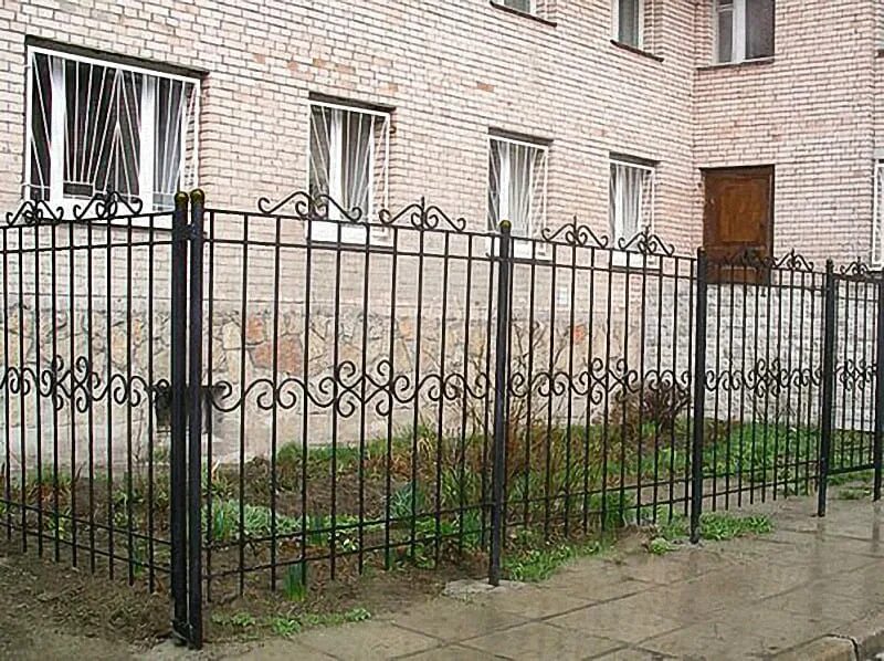 Металлический забор в ростове на дону. Сварные заборные секции фото. заборы из ми.