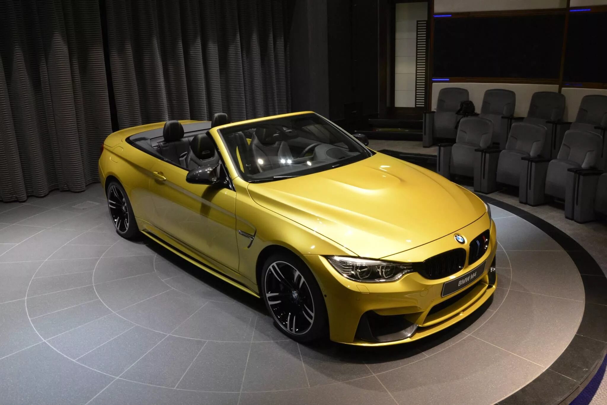 Бмв м4 кабриолет. BMW m4 Coupe Cabrio. BMW m4 Cabrio 2022. BMW m4 кабриолет 2022. BMW m4 Convertible Yellow.