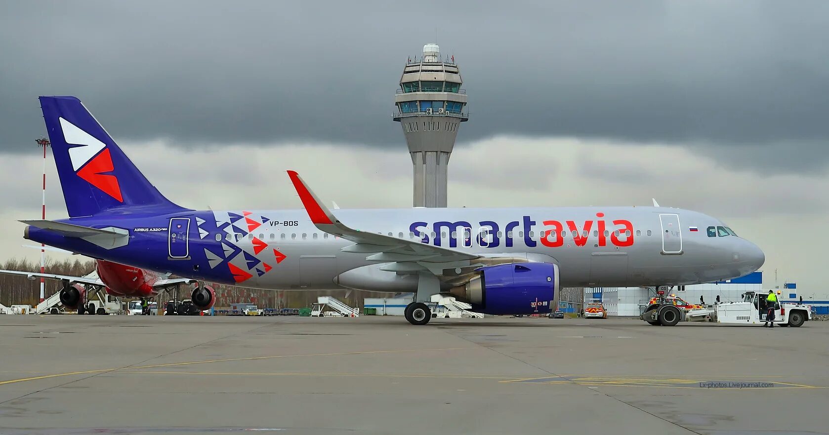 Самолет авиакомпании смартавиа. Эйрбас а320 нео смартавиа. а320 нео смарт авиа. аэробус а320 смарт авиа. airbus 320 neo смартавиа.