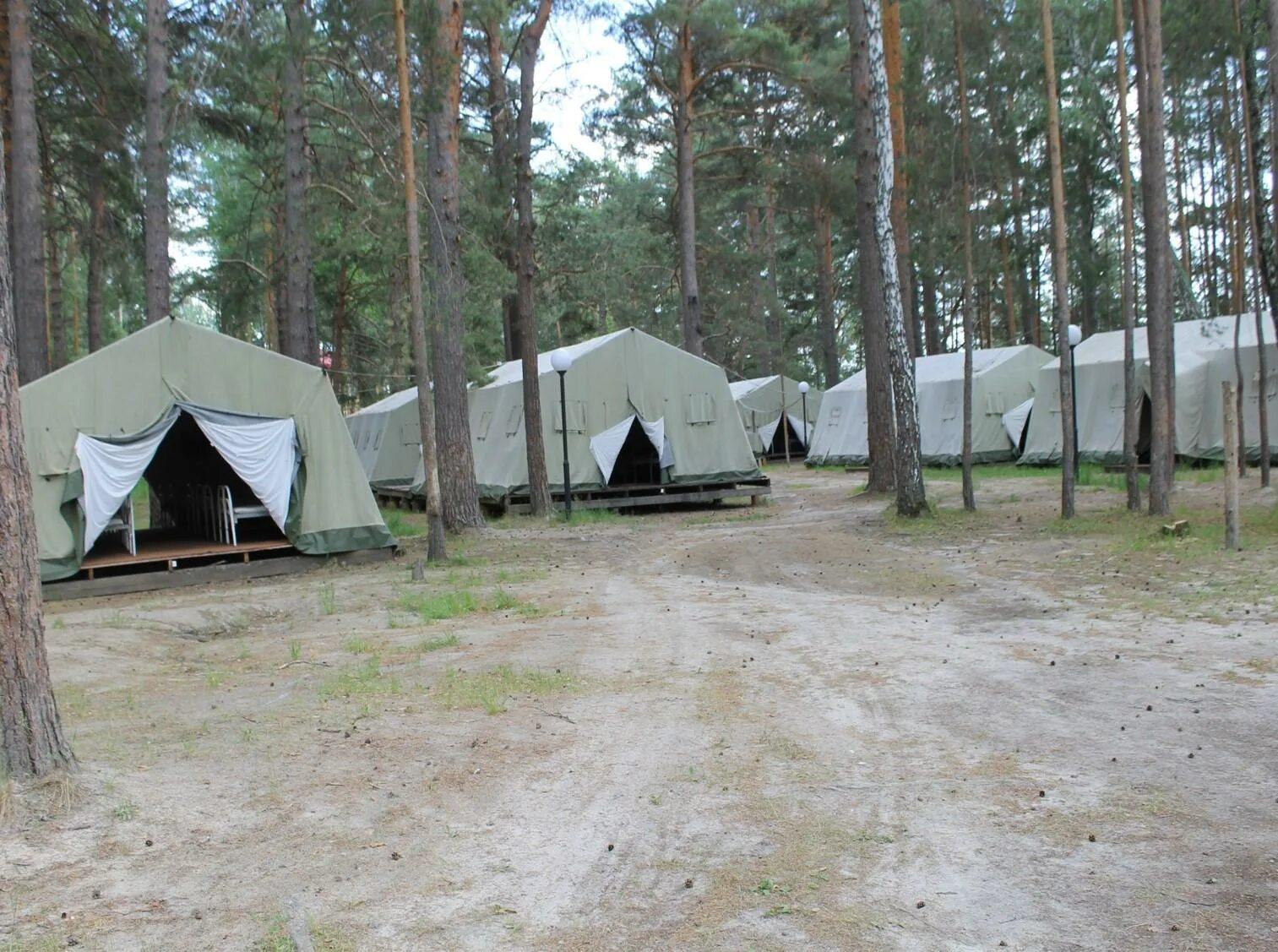 Палаточный лагерь олега кошевого. Кошевой лагерь тюмень. Лагерь олега кошевого тюмень палаточный. Олега кошевого лагерь хабаровск. Лагерь им олега кошевого тюмень.
