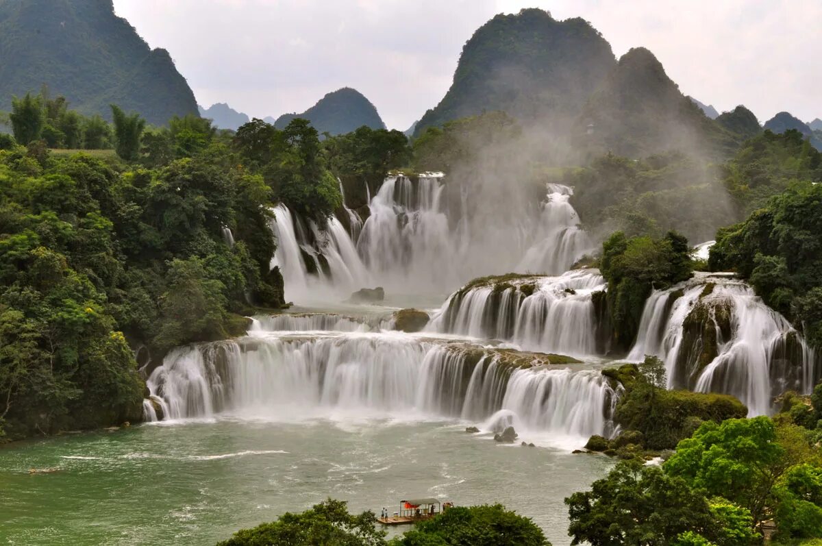 Водопад Дэтянь. Водопад Дамбри Вьетнам. Дэтянь, Вьетнам. Водопад Дэтянь, Вьетнам, Китай.