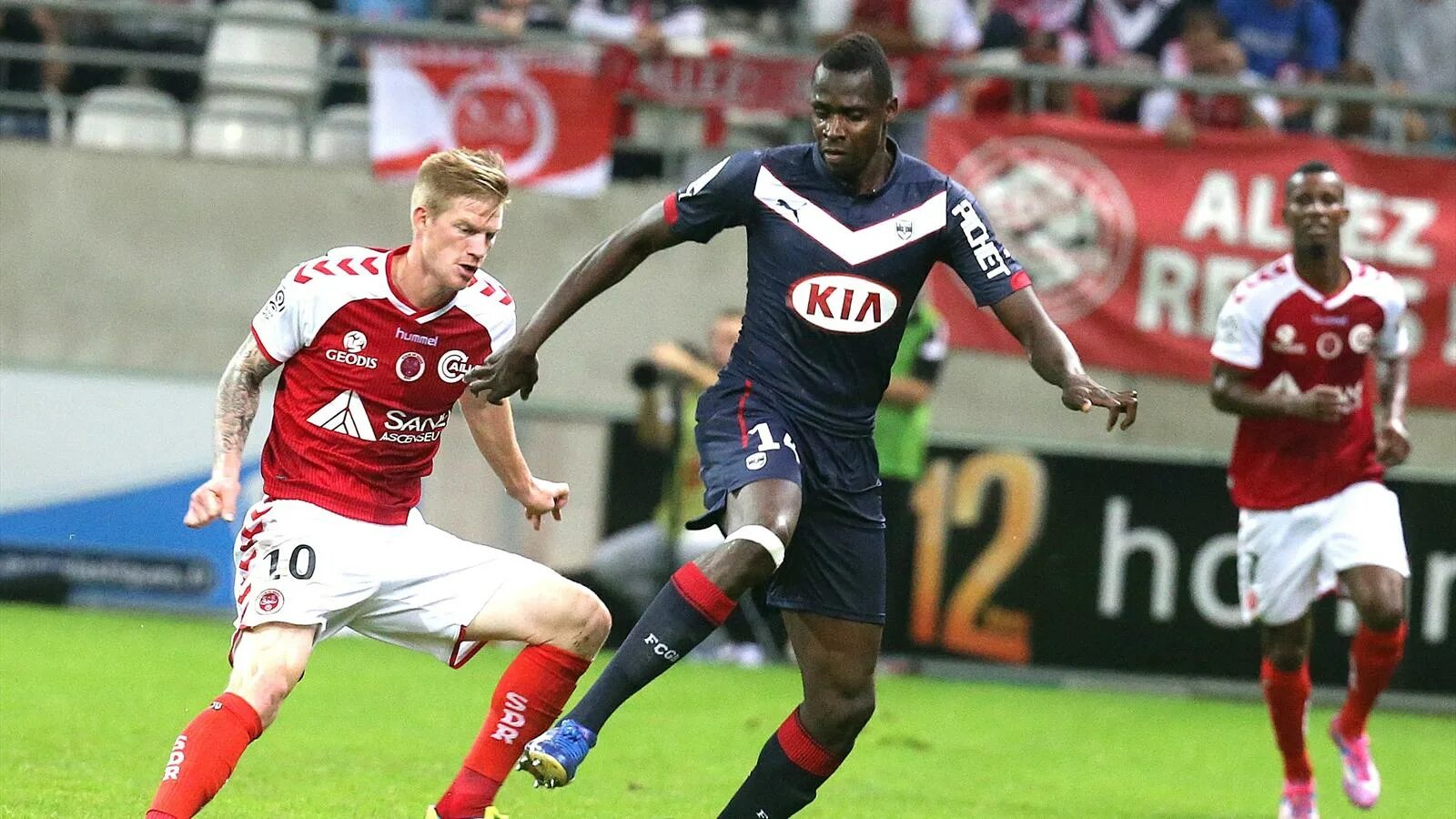 Бордо тело. Сколько лет бордо. Бордо лион. Сколько лет бордо. Лилль бордо прогноз.